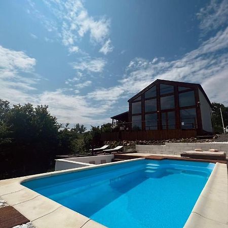 Le Chalet M - Cabana Cu O Panorama De Poveste. Surdesti  Exteriér fotografie