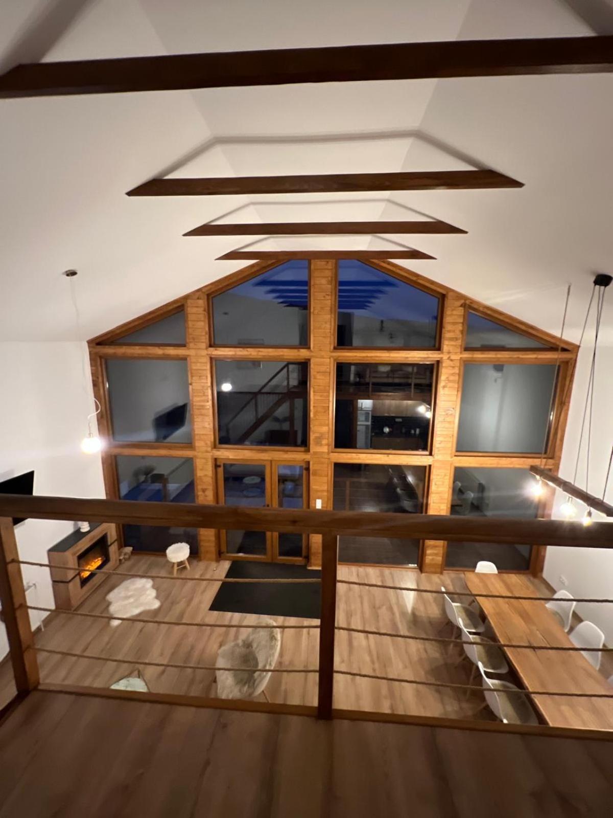 Le Chalet M - Cabana Cu O Panorama De Poveste. Surdesti  Exteriér fotografie