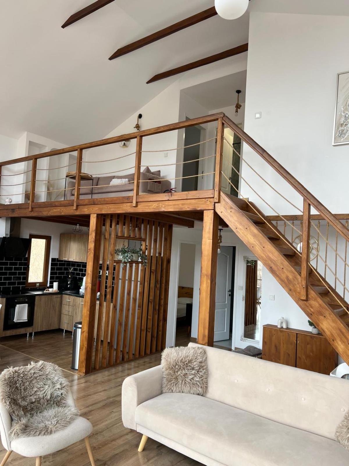 Le Chalet M - Cabana Cu O Panorama De Poveste. Surdesti  Exteriér fotografie