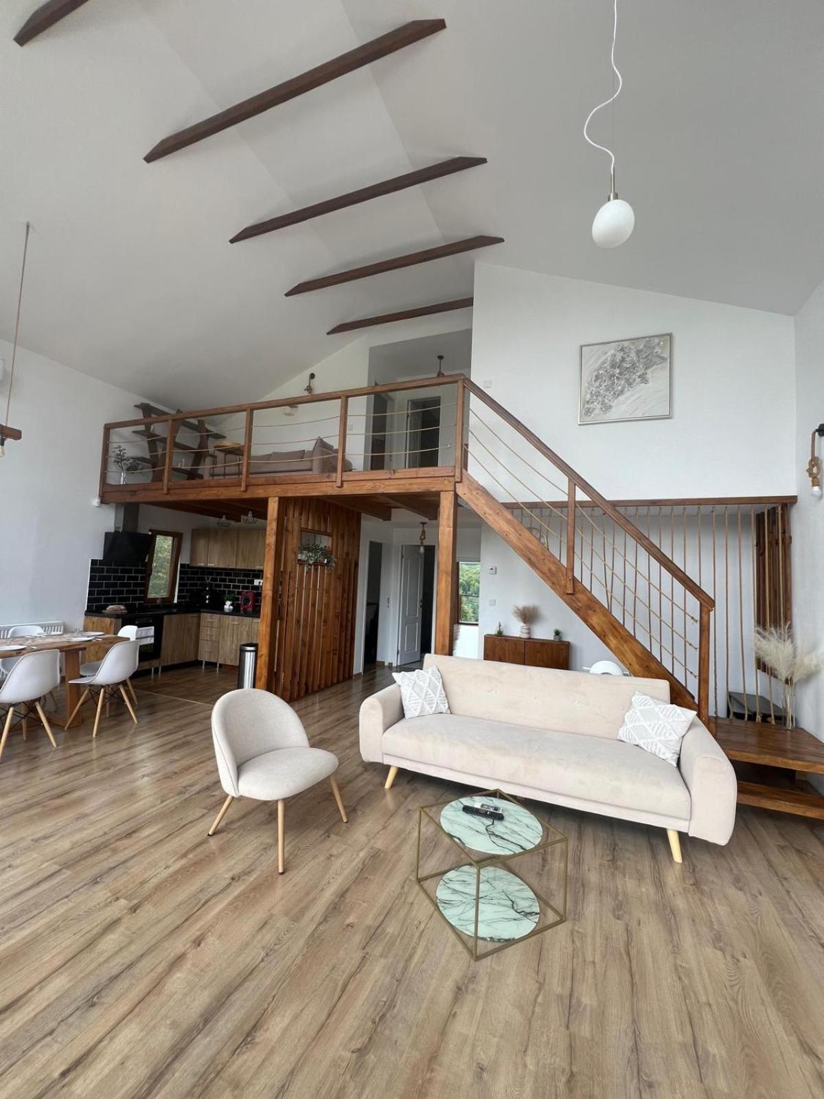 Le Chalet M - Cabana Cu O Panorama De Poveste. Surdesti  Exteriér fotografie