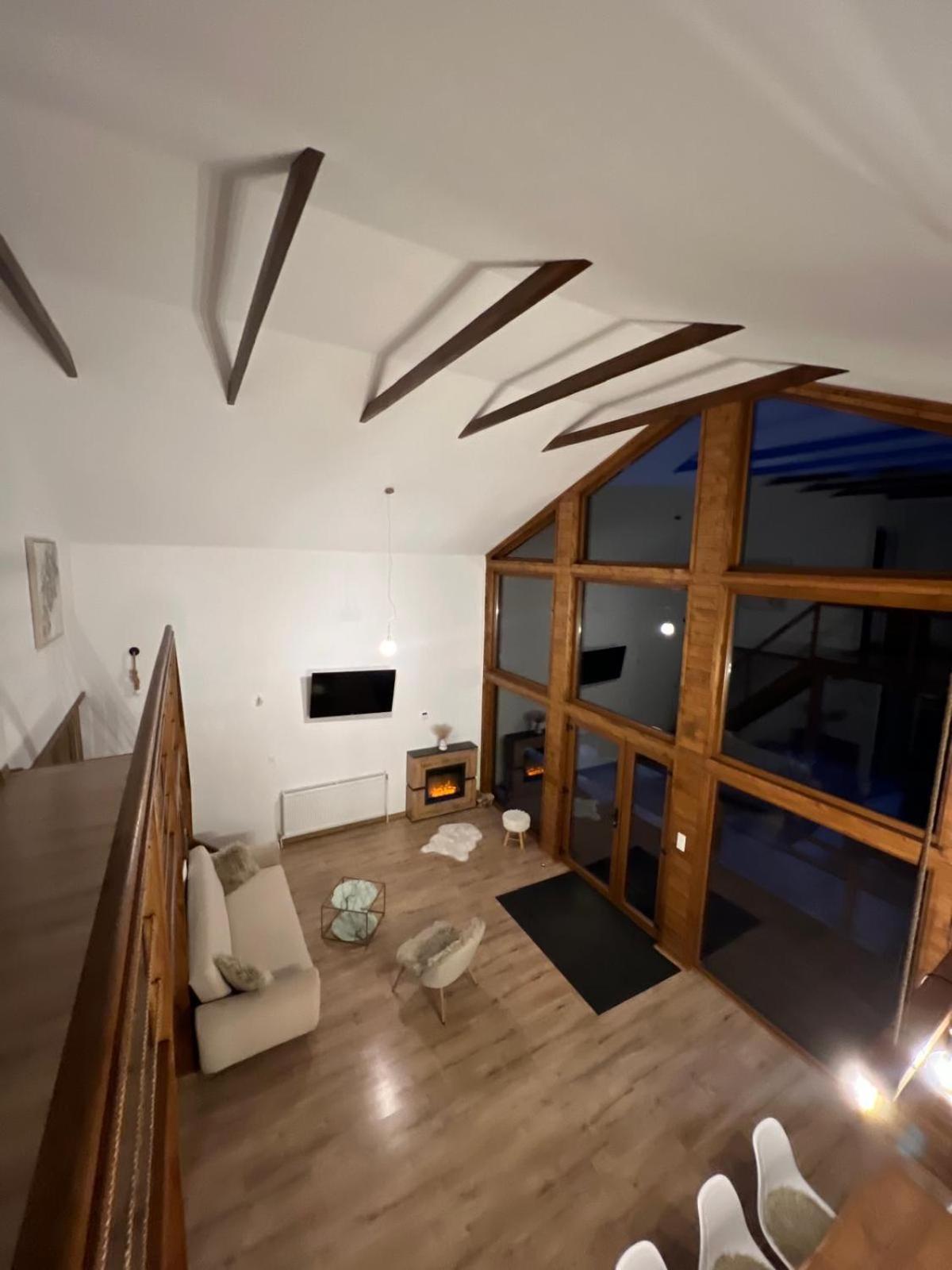 Le Chalet M - Cabana Cu O Panorama De Poveste. Surdesti  Exteriér fotografie